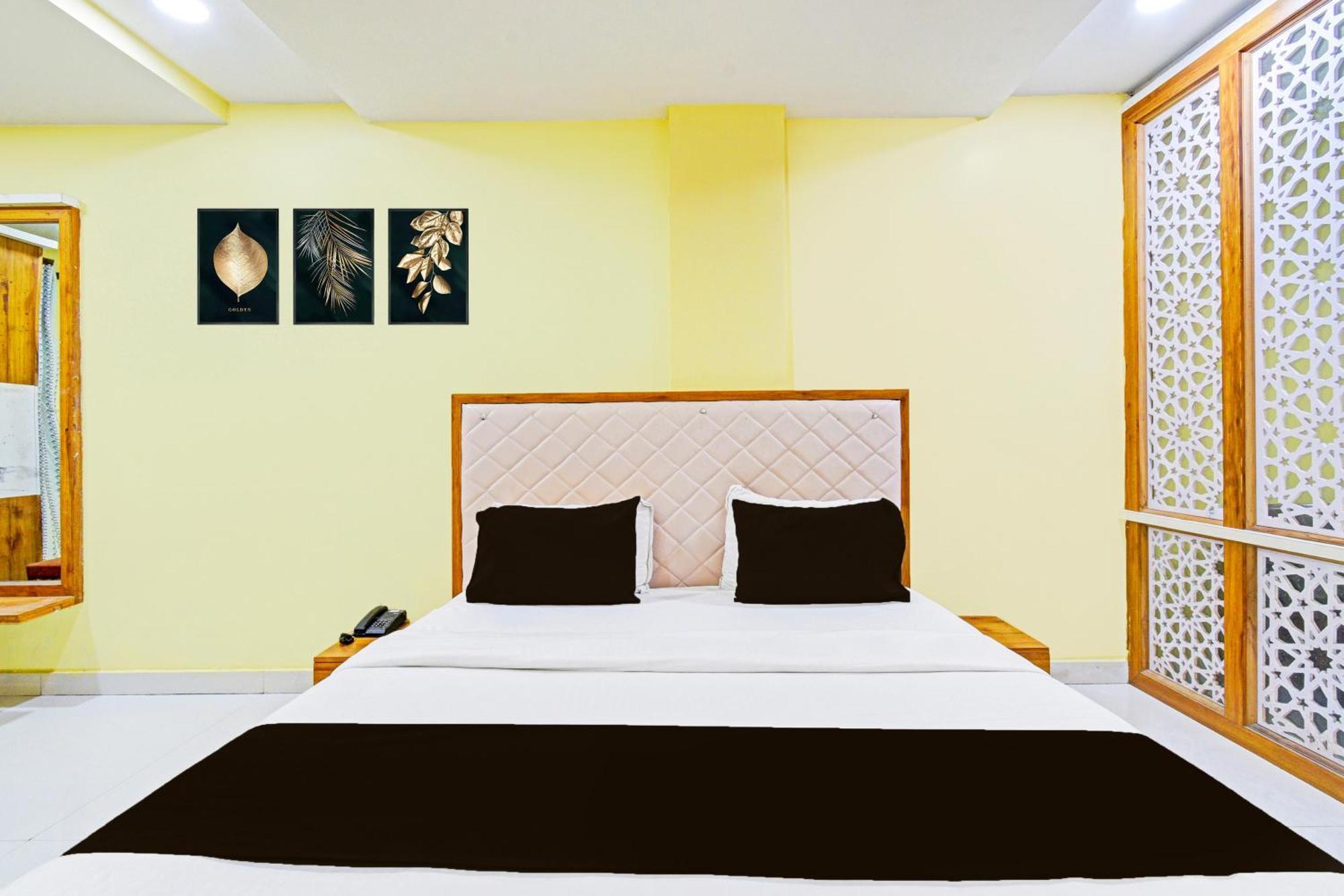 Super Townhouse Mancherial Mancheral Екстер'єр фото