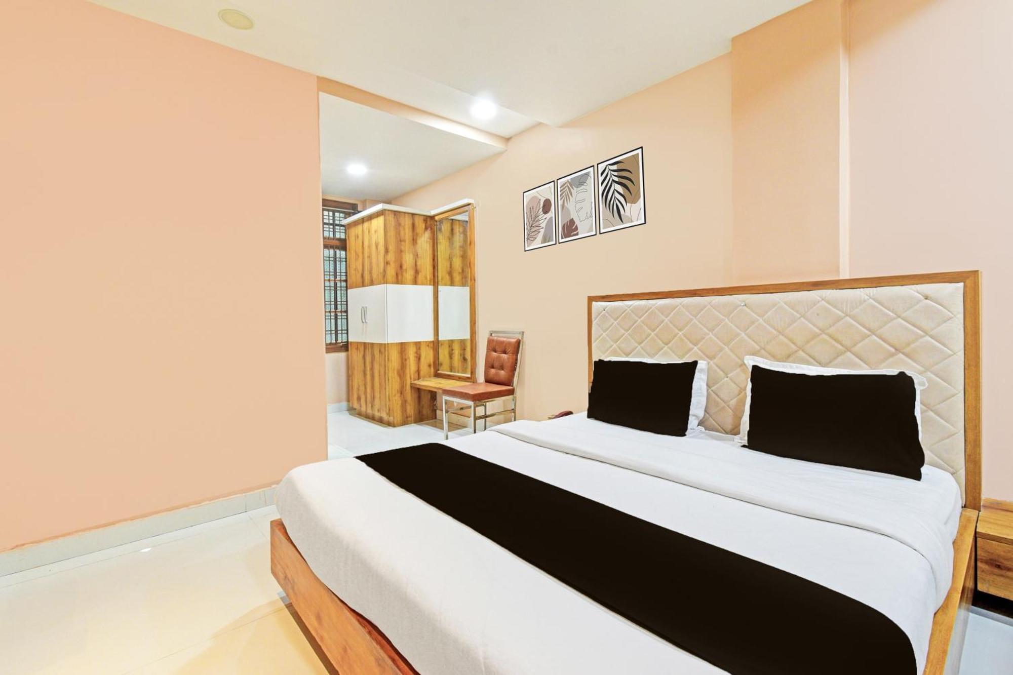 Super Townhouse Mancherial Mancheral Екстер'єр фото
