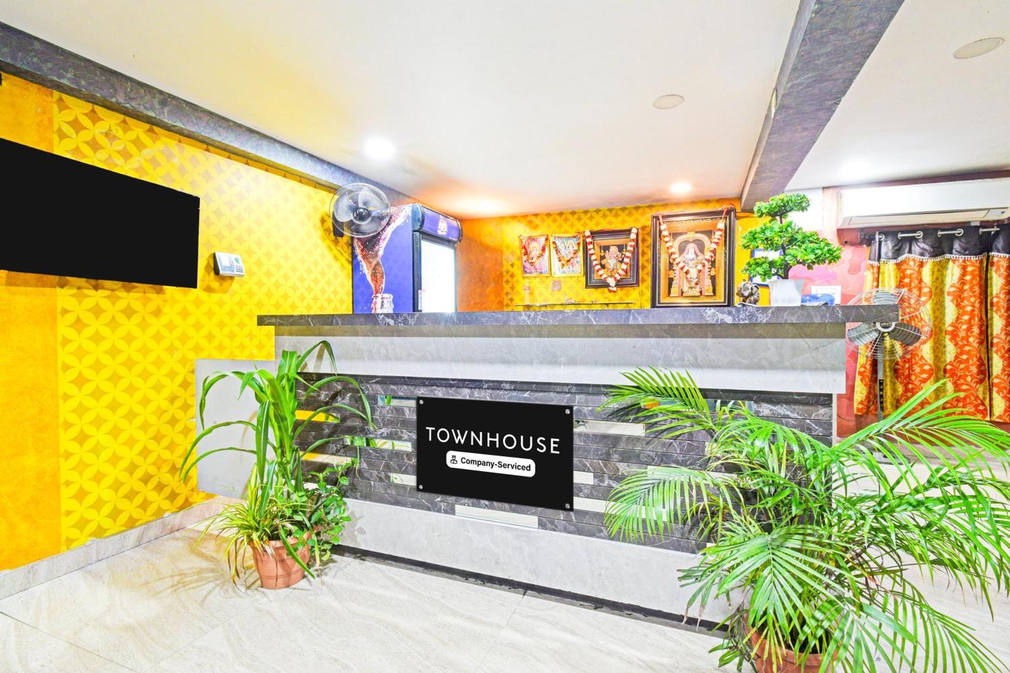 Super Townhouse Mancherial Mancheral Екстер'єр фото