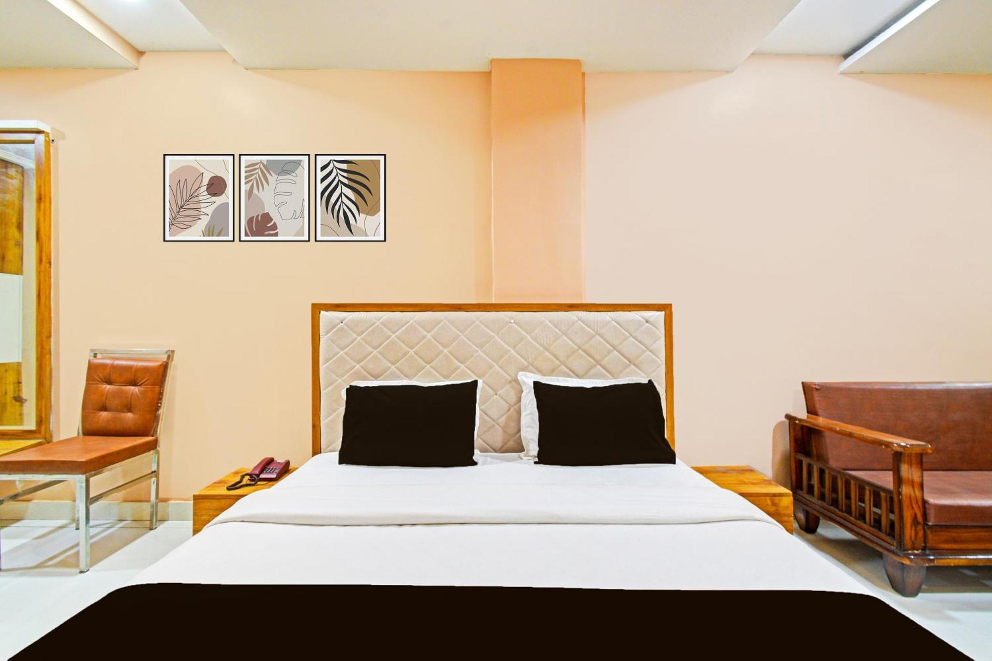 Super Townhouse Mancherial Mancheral Екстер'єр фото