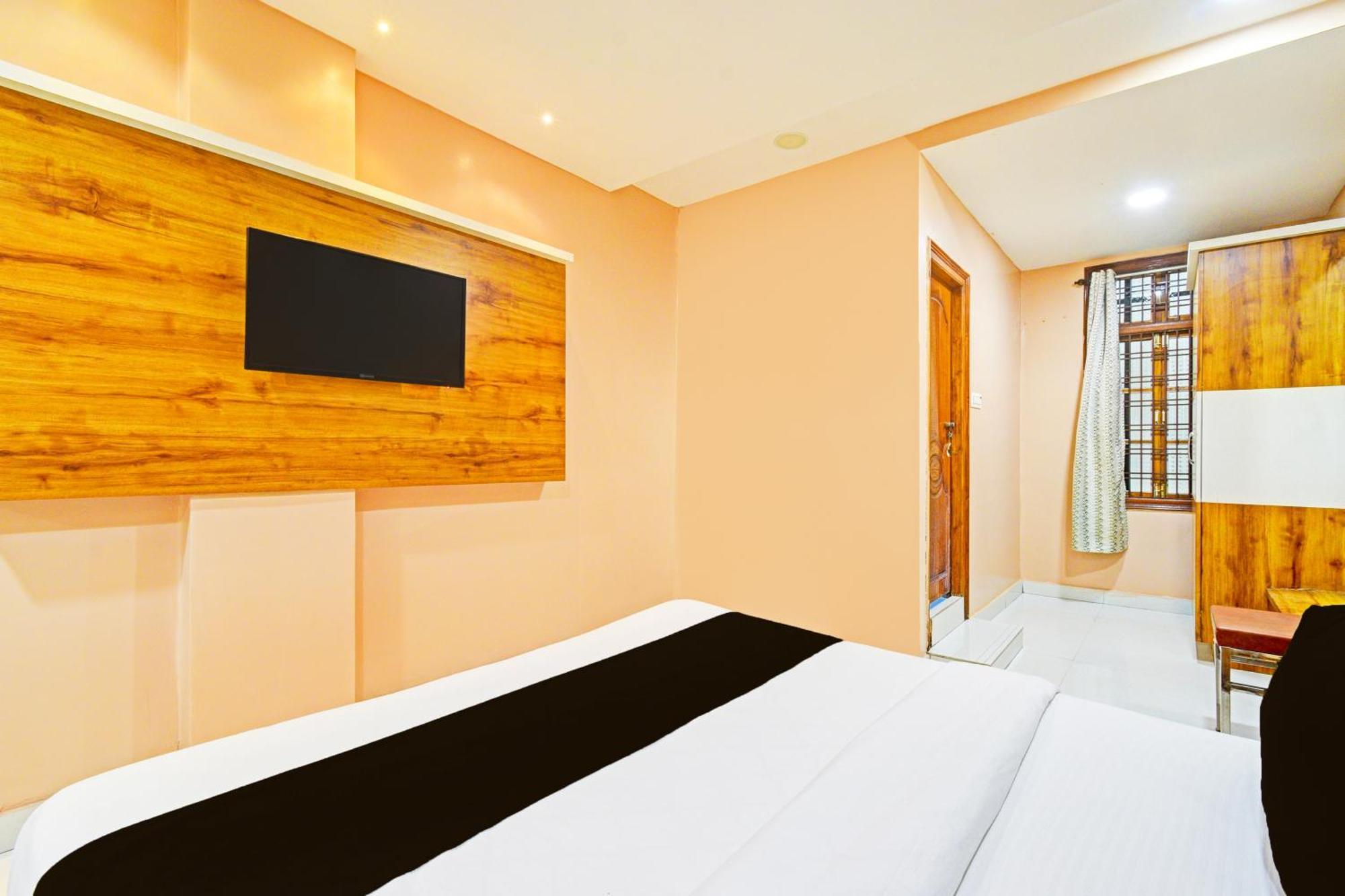 Super Townhouse Mancherial Mancheral Екстер'єр фото